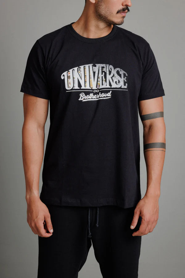 Camiseta Universe Brotherhood Preta
