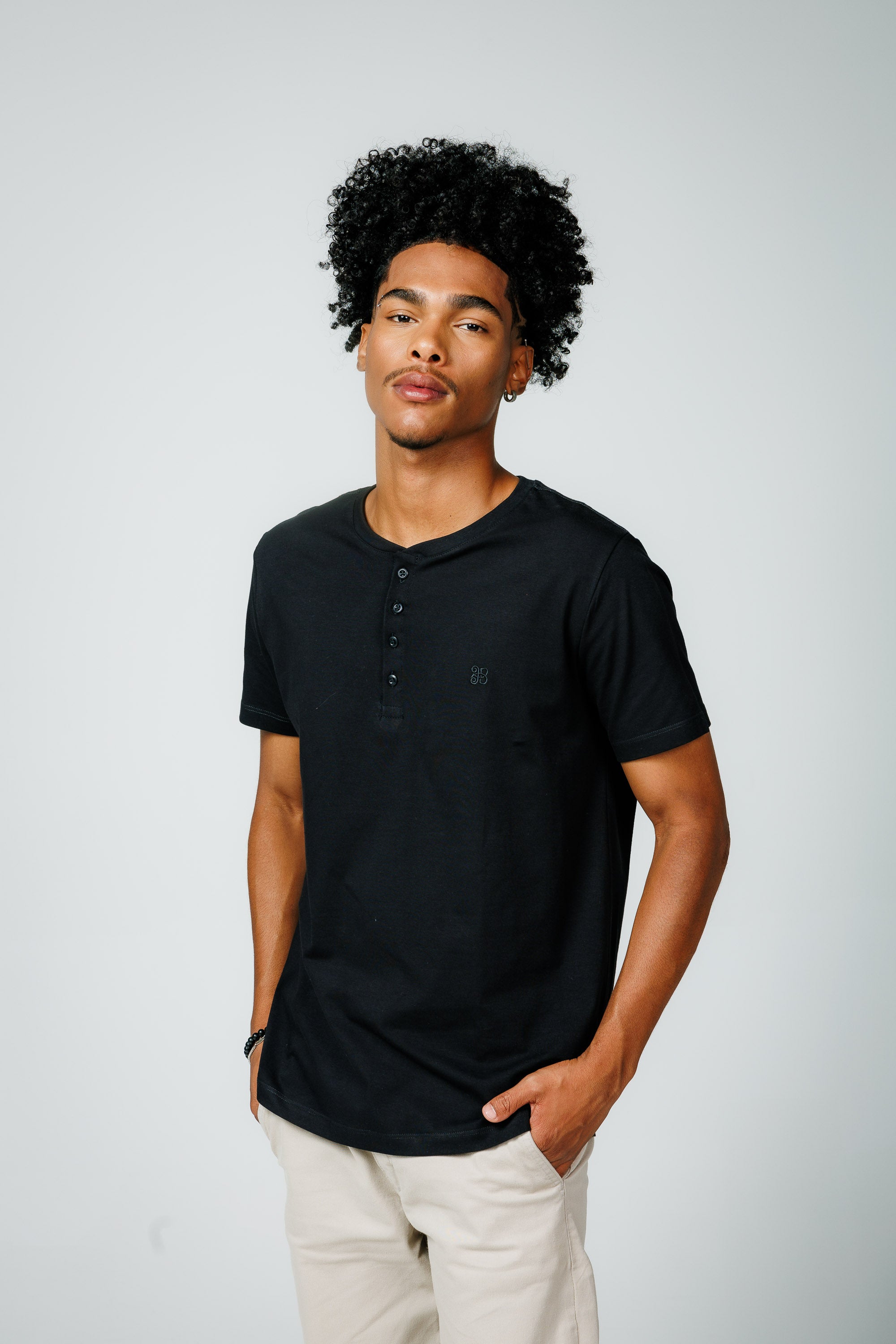 Camiseta Henley Egipcio Gola Padre